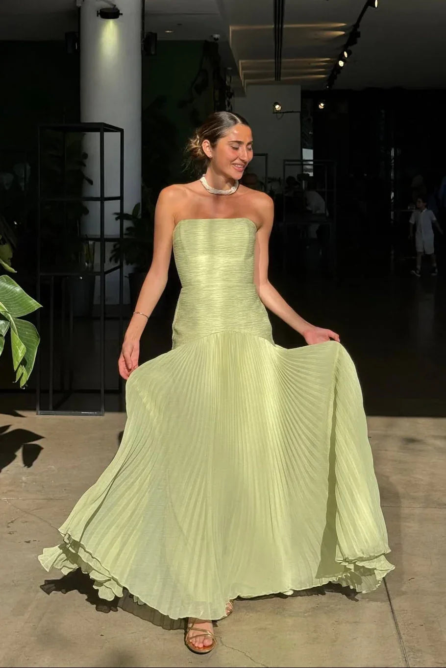 Elowen | Women's Pleated V-Neck Maxi Dress