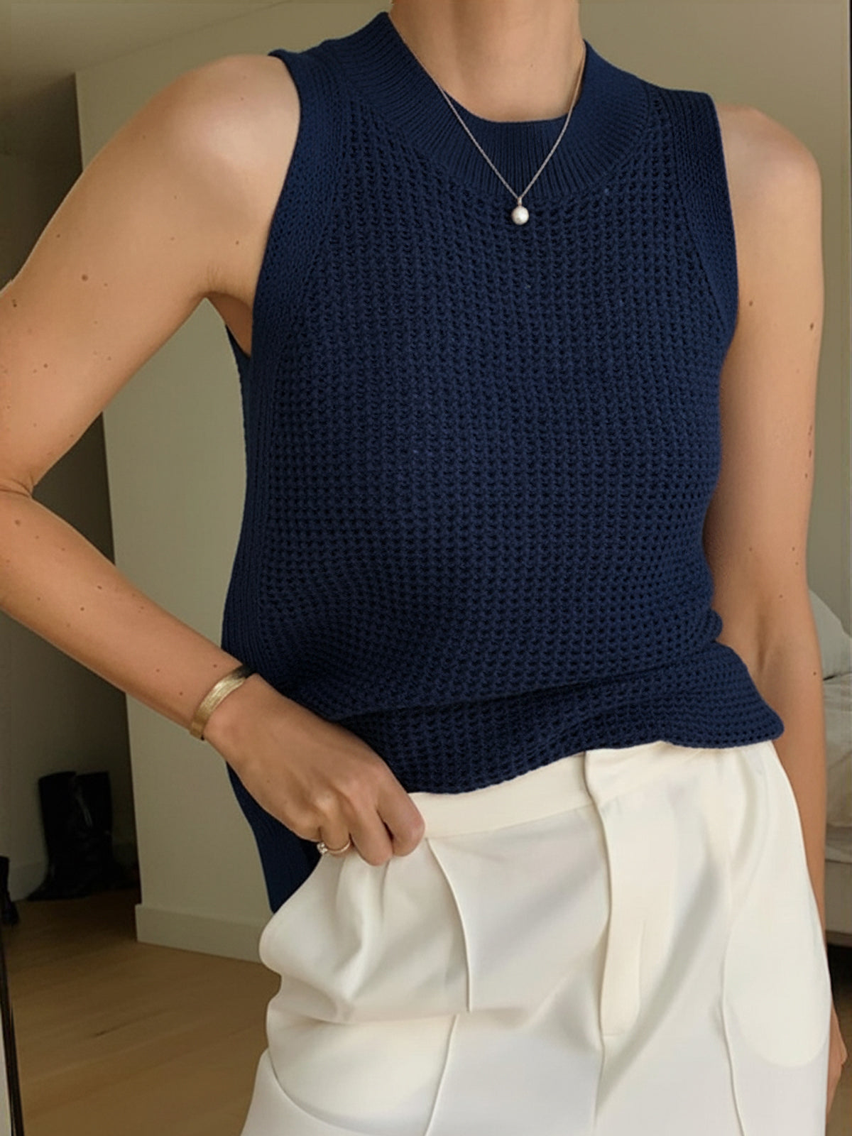Enid | Women's Openwork Crew Neck Tank Top